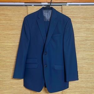Perry Ellis Portfolio Suit